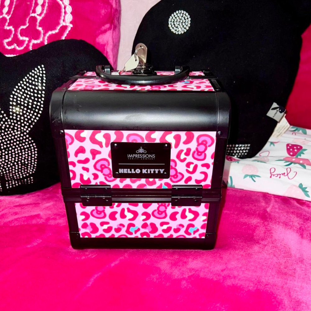 Impressions Vanity x Hello Kitty Makeup Case